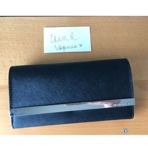 Michael Kors Tilda Flap Carryall Wallet - Black